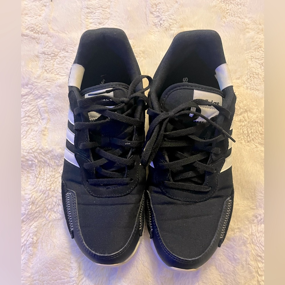 Gently used Womens Adidas Size 8